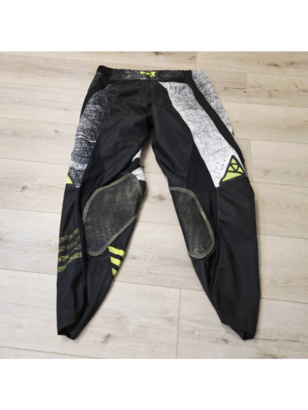 FLY Racing Motocross Kinetic Riding Pants MX Sz 34 Comfort/Protection Yellow/Blk - Picture 7 of 8